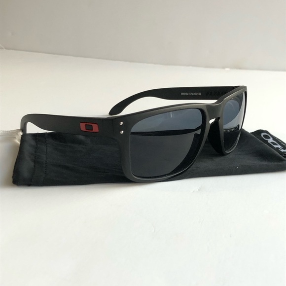 OO9102 Oakley Holbrook Black Matte - Picture 5 of 10